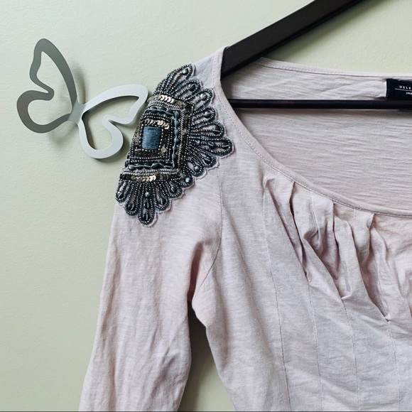 💘 ANTHROPOLOGIE DELTA EMBELLISHMENT SHOULDER - Picture 3 of 5